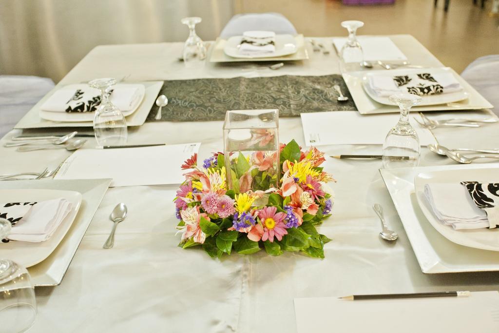 The Exchange Regency Managed By Hii Aparthotel Pasig City