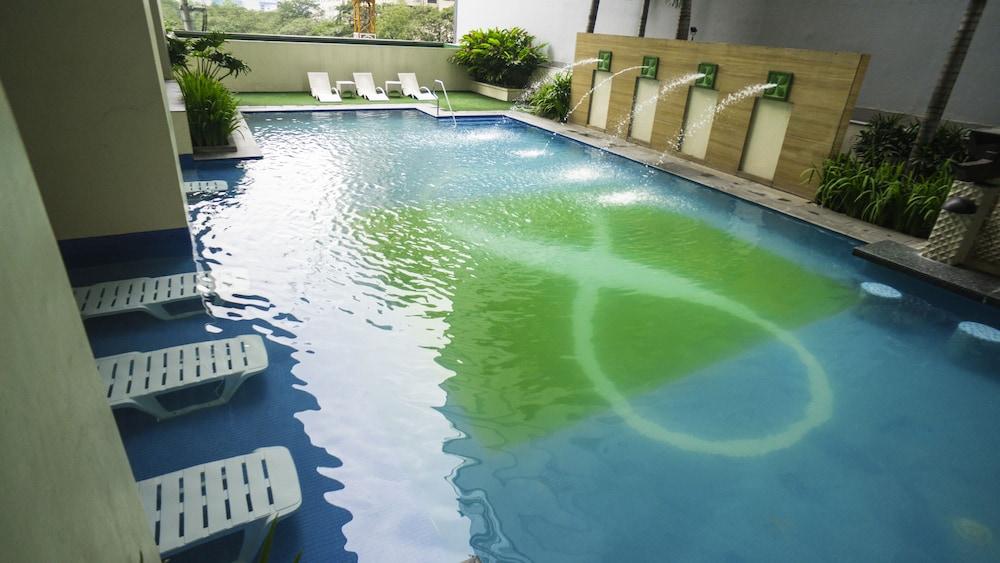 The Exchange Regency Managed By Hii Aparthotel